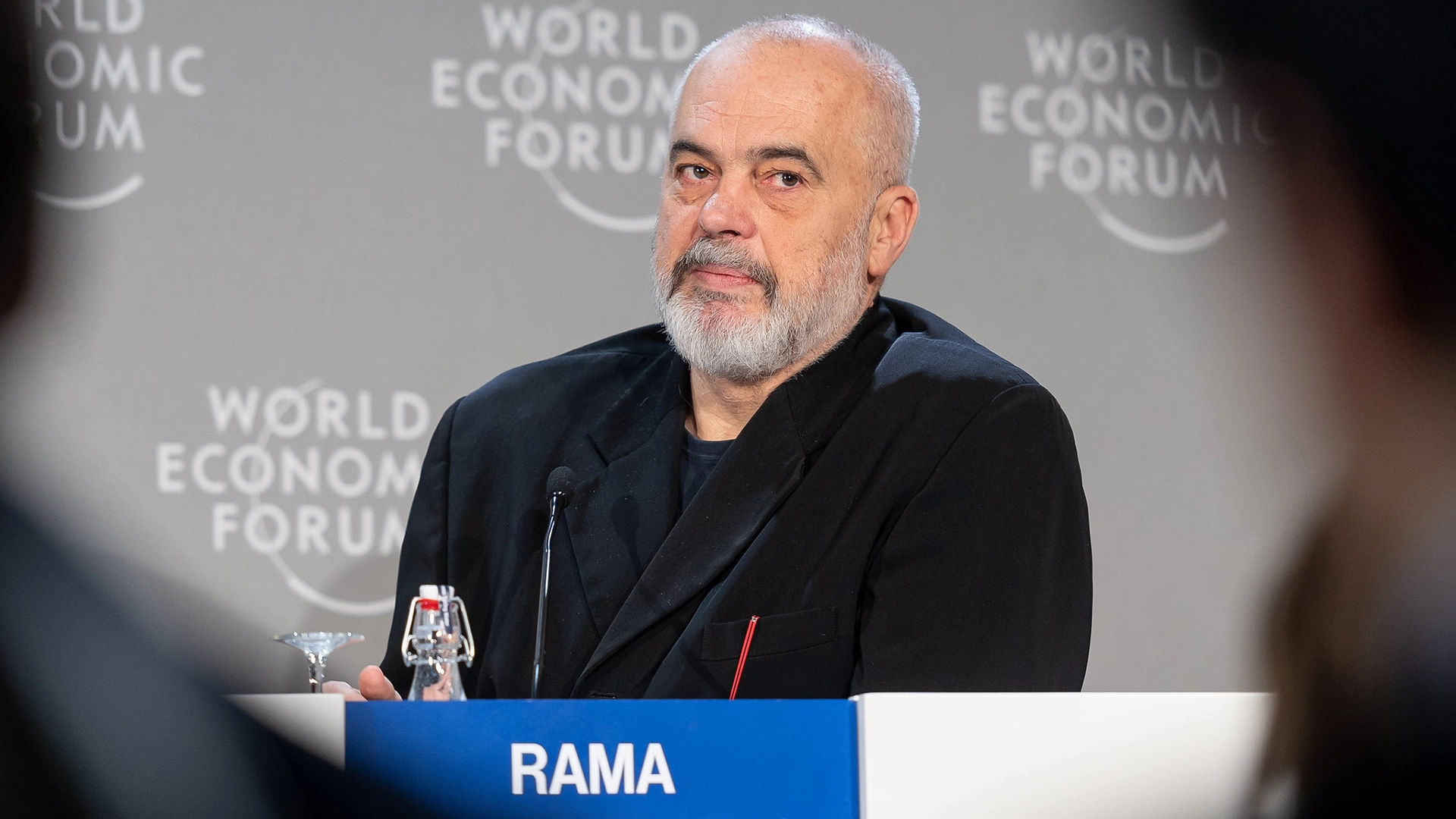 Albania Menunjuk Bot AI Sebagai Menteri untuk Melawan Korupsi