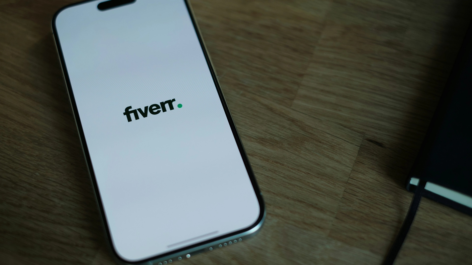 Fiverr Beralih ke Struktur AI dan Mem-PHK 30% Tenaga Kerjanya